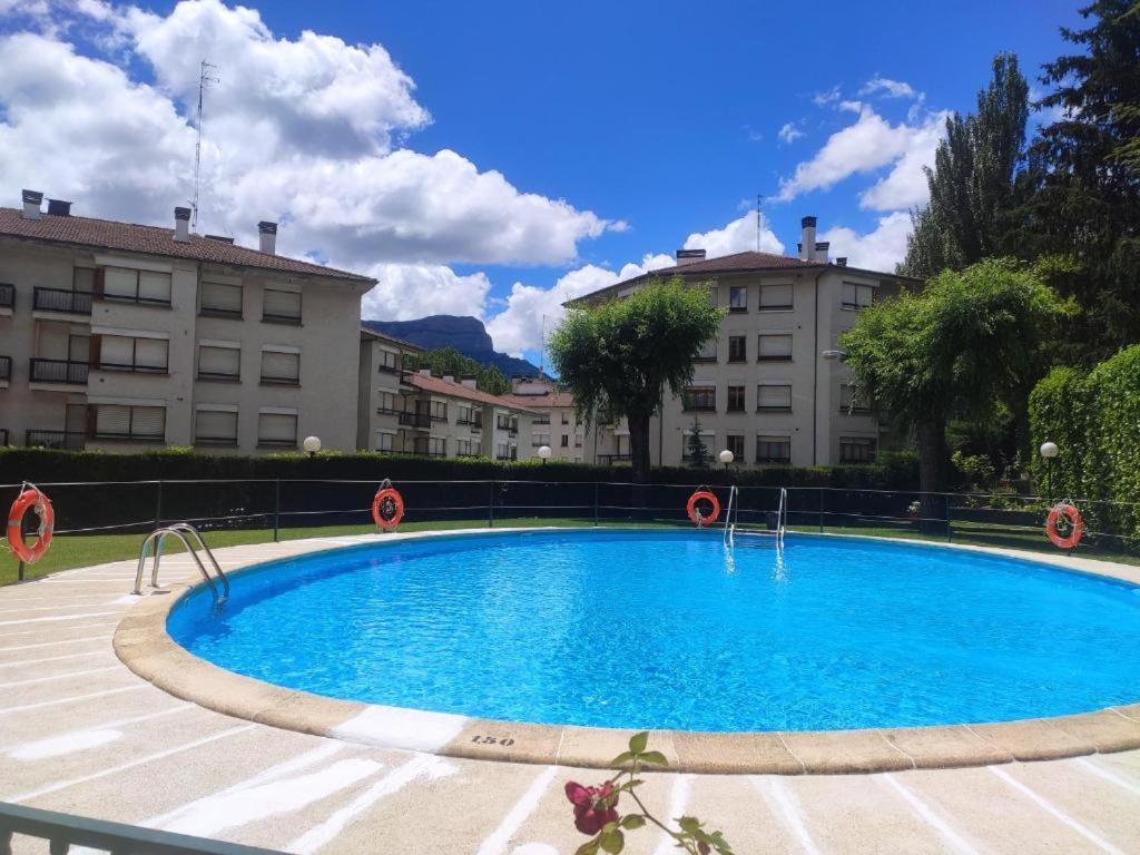 Apartamento Alba4 Jaca Exteriér fotografie